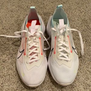 Women’s Nike Vista Lite Tennis Shoes WORN ONCE